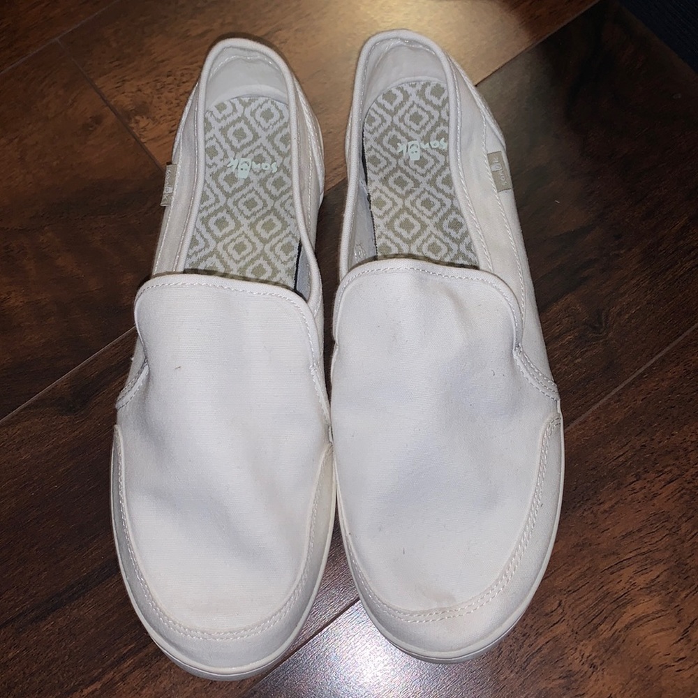 SANUK white slip on shoes